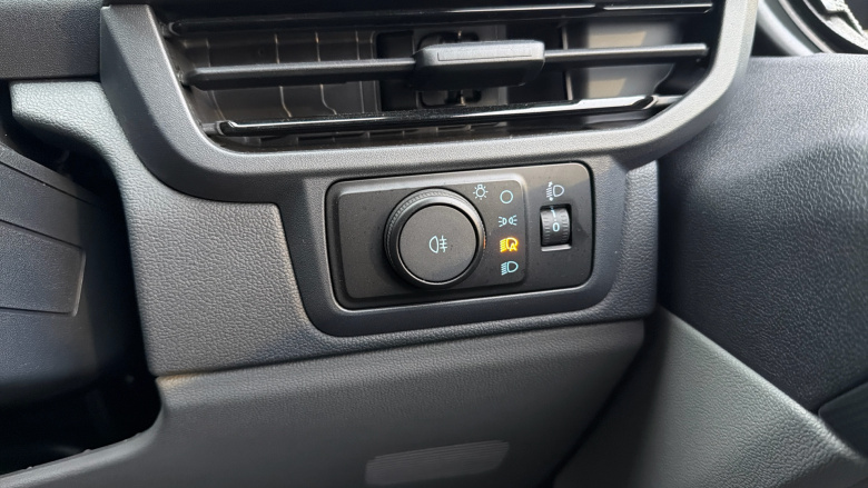 Ford Transit Custom E-320 L1 Rwd 160kW 65kWh H1 Van Sport Auto